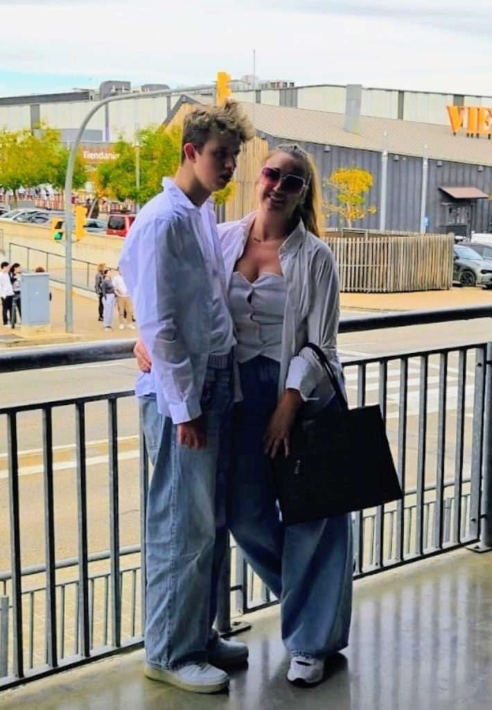 photo 2025 12 01 19 34 53